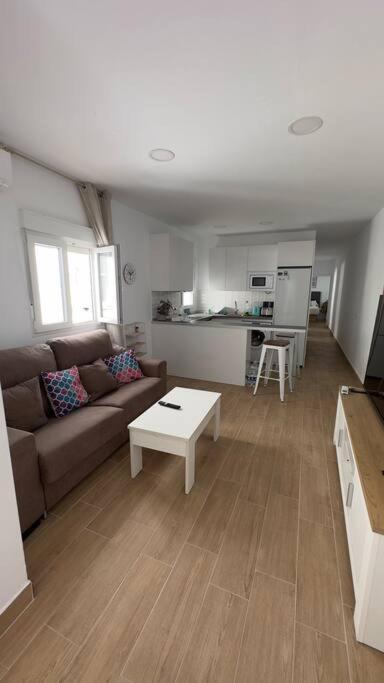 Rockside Residentes Suites La Linea La Línea de la Concepción エクステリア 写真